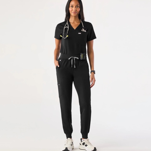 Figs Black Women's Jogger Zamora Pants - Picture 3 of 4